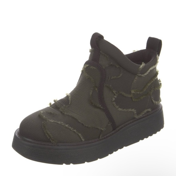 Christian Dior Black and Olive Slip On Boot - Picture 2 of 5